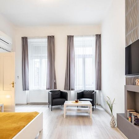 New, High Quality Apartment In The City Center ブダペスト エクステリア 写真